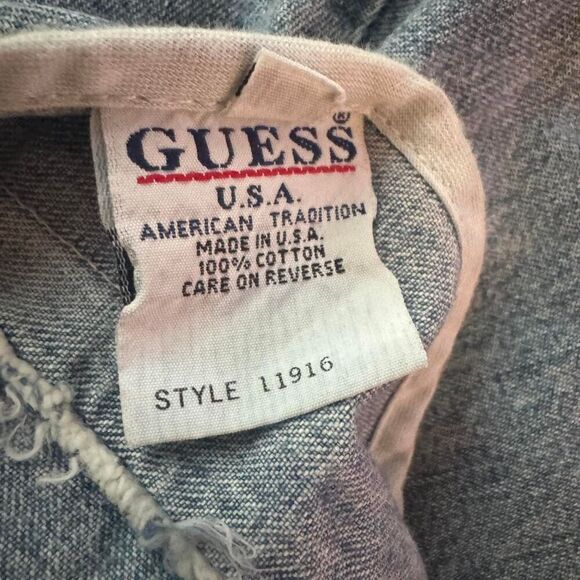 Vintage Guess Women's Blue Made in USA Jean Shorts Size 31 - Picture 3 of 5